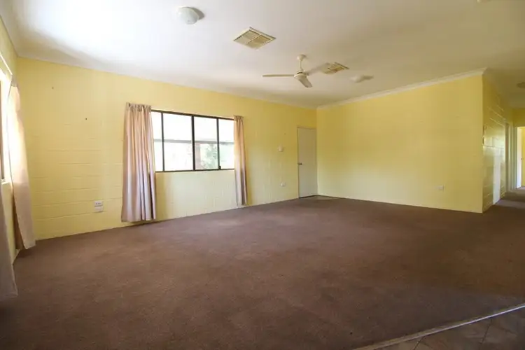 Fifth view of Homely house listing, 3 Roseanne Road, Emerald QLD 4720