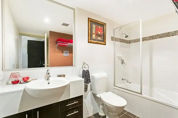 Sixth view of Homely unit listing, 6/110 Commercial Road, Teneriffe QLD 4005