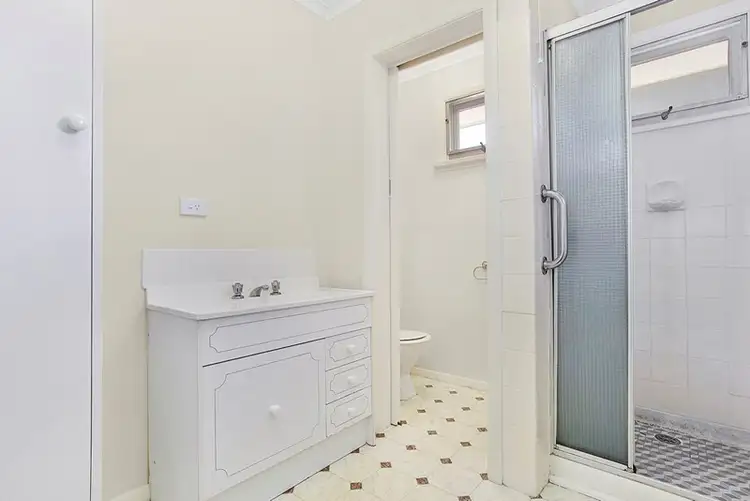 Seventh view of Homely unit listing, 1/18 Barry Street, Reservoir VIC 3073