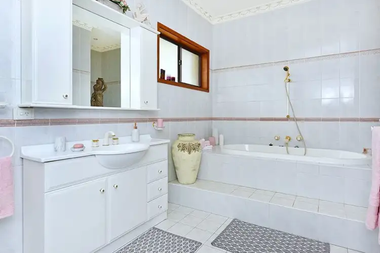 Sixth view of Homely house listing, 33 Haywood Close, Wetherill Park NSW 2164