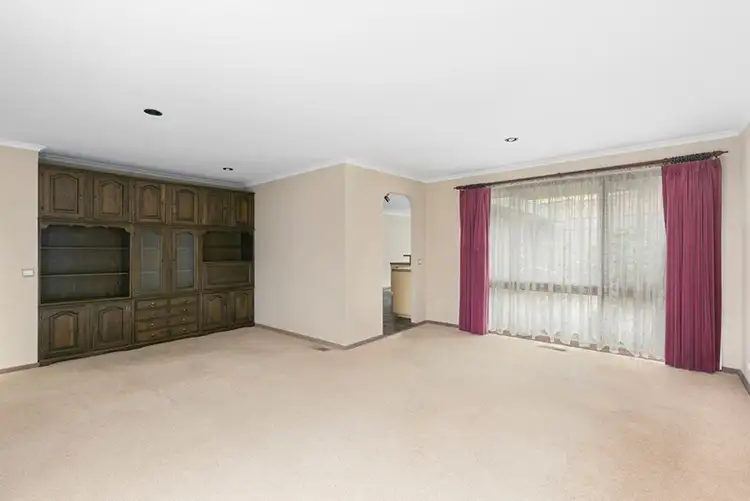 Third view of Homely house listing, 6 KIRSTEN Court, Mooroolbark VIC 3138
