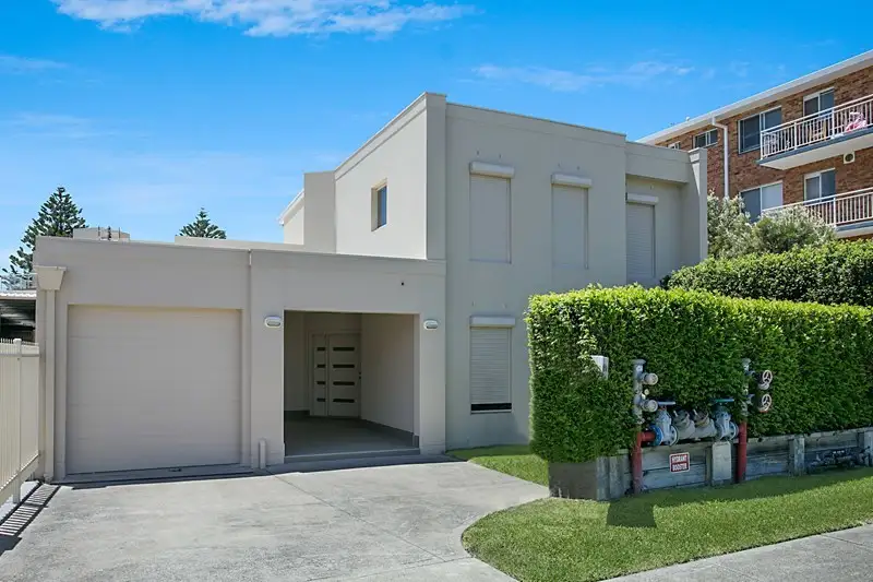 Main view of Homely townhouse listing, 1/37 Soldiers Point Road, Soldiers Point NSW 2317