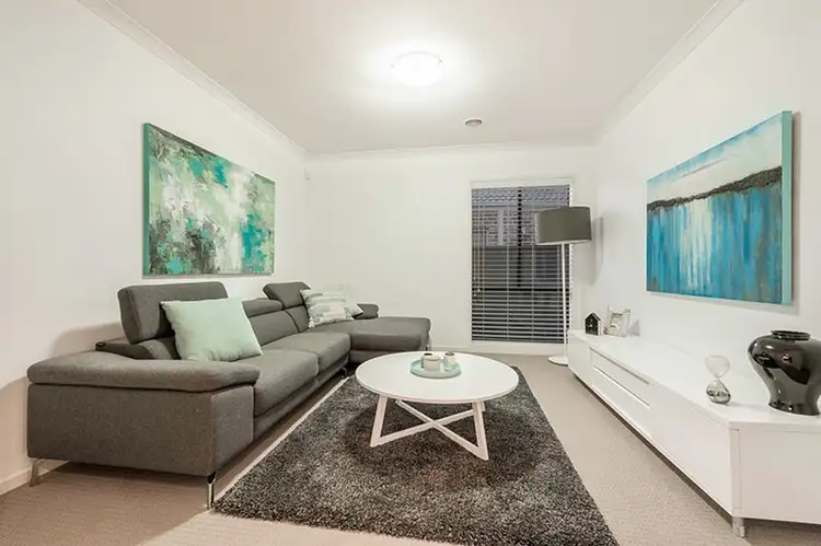 Fifth view of Homely house listing, 18 Oakgrove Drive, Craigieburn VIC 3064