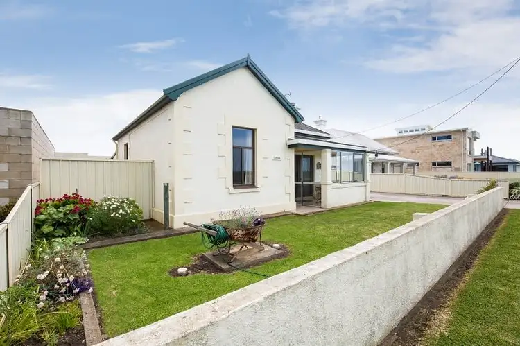 32 Sea Parade, Port Macdonnell SA 5291