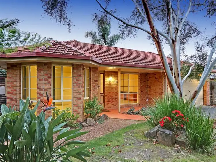 54 BLUE RIDGE Drive, Mooroolbark VIC 3138
