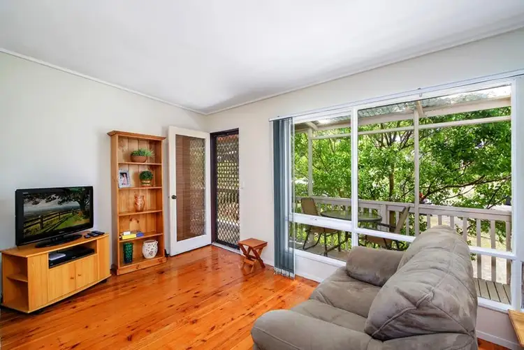 Main view of Homely house listing, 32 Elaine Avenue, Berkeley Vale NSW 2261