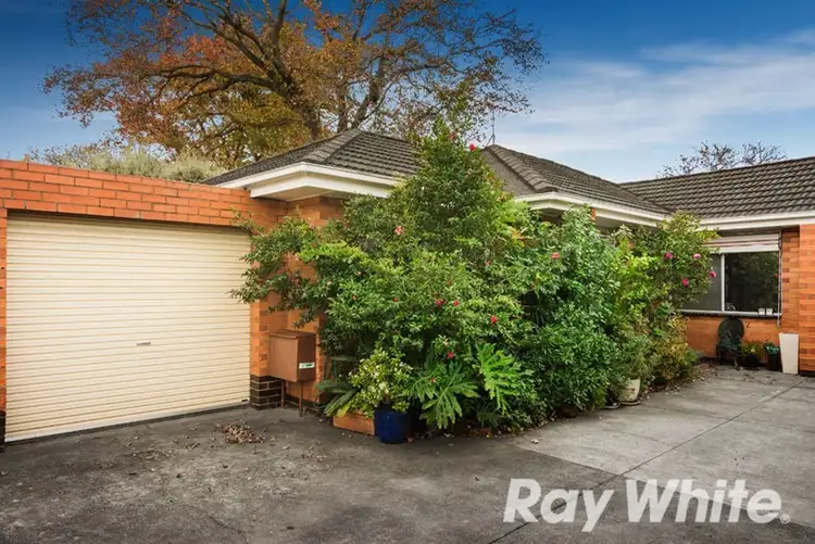 2/24 Wolseley Close, Mont Albert VIC 3127