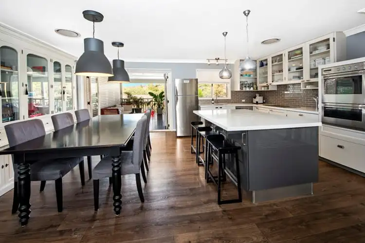 8 Baudin Close, Illawong NSW 2234