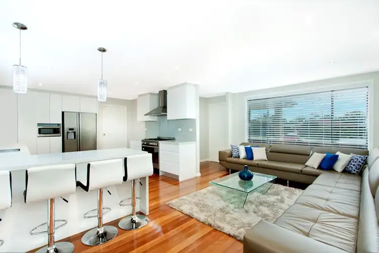 4 Burr Close, Bossley Park NSW 2176