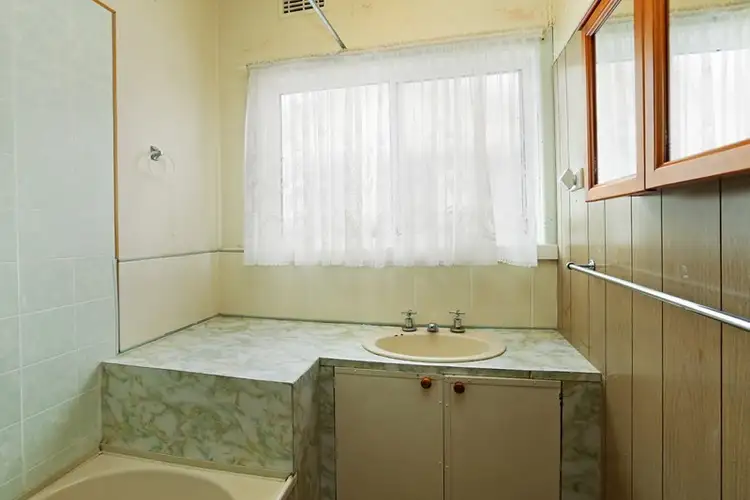 Fifth view of Homely house listing, 10 Ibis Court, Norlane VIC 3214