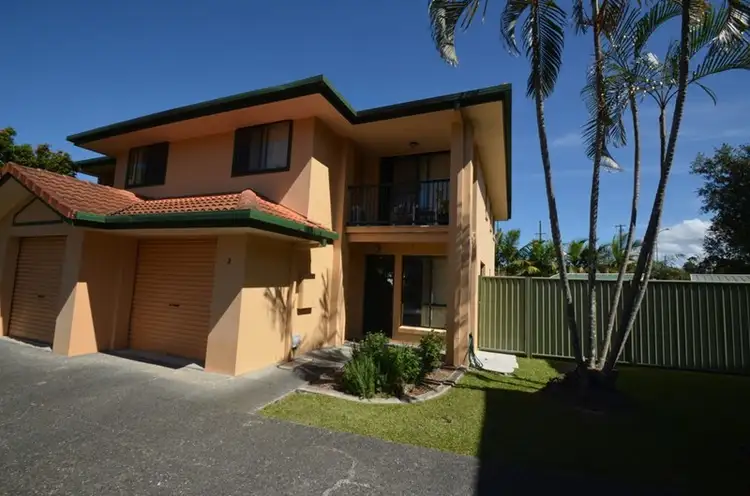 2/156 Greenacre Drive, Arundel QLD 4214