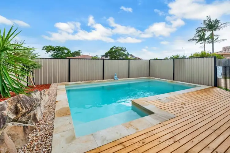 15 Dalby Court, Helensvale QLD 4212