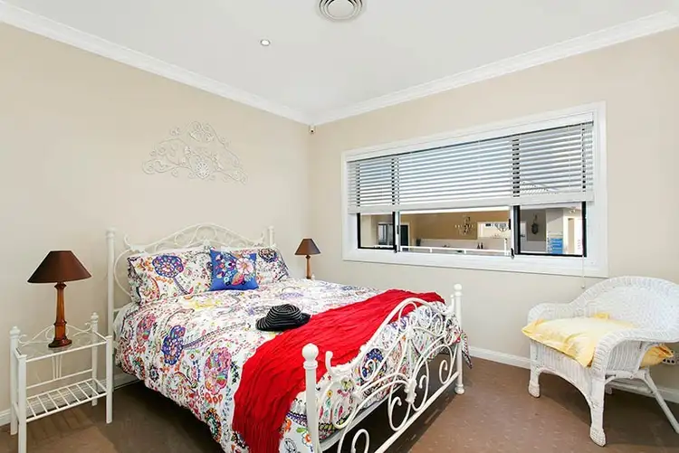 Seventh view of Homely house listing, 18 Larkin Crescent, Flinders NSW 2529