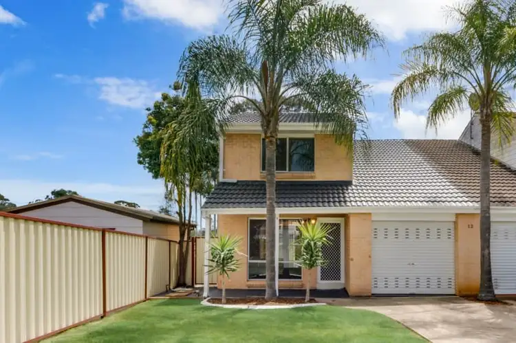 2/13 Rushes Place, Minto NSW 2566