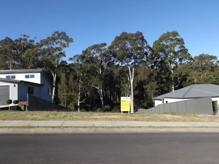 101 Courtenay Crescent, Long Beach NSW 2536