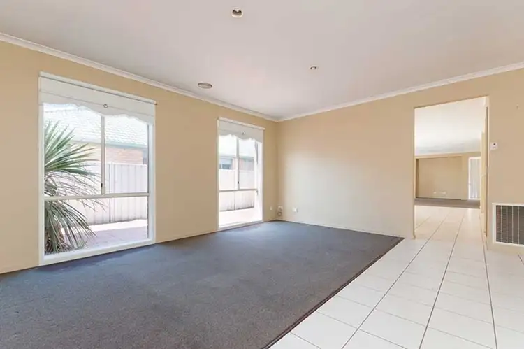 Fifth view of Homely house listing, 52 Woodlea Crescent, Craigieburn VIC 3064
