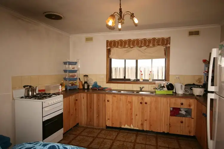 Second view of Homely unit listing, 1/30-32 Ivanhoe Avenue, St Albans VIC 3021