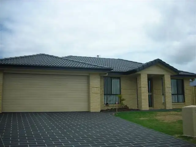 11 Bayridge Heights Drive, Nikenbah QLD 4655