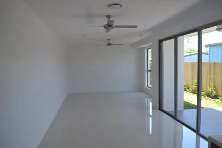 Third view of Homely other listing, 1/15 Eider Avenue, Paradise Point QLD 4216