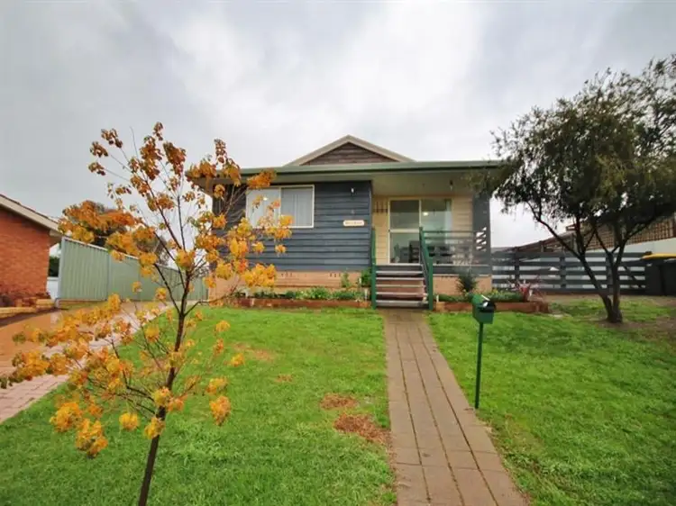 5 Twynam Court, Young NSW 2594