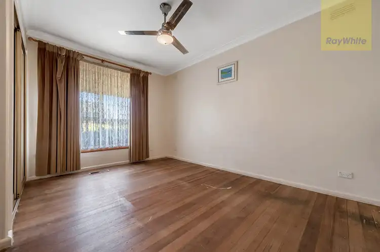 Seventh view of Homely house listing, 8 Rayfield Avenue, Craigieburn VIC 3064