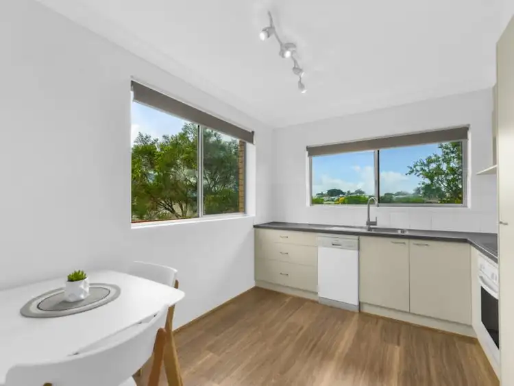 Sixth view of Homely unit listing, 8/76 Kitchener Street, Coorparoo QLD 4151