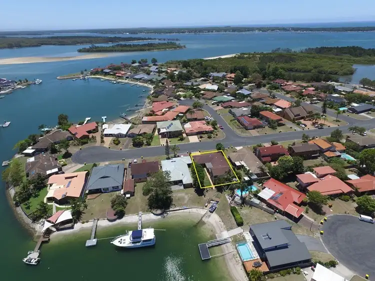 19 Mariners Way, Yamba NSW 2464