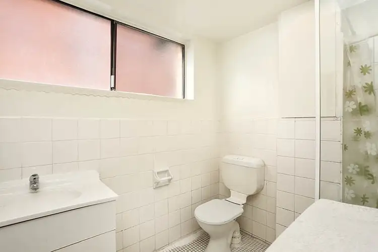 Fifth view of Homely unit listing, 2/25 York Street, Fairfield NSW 2165