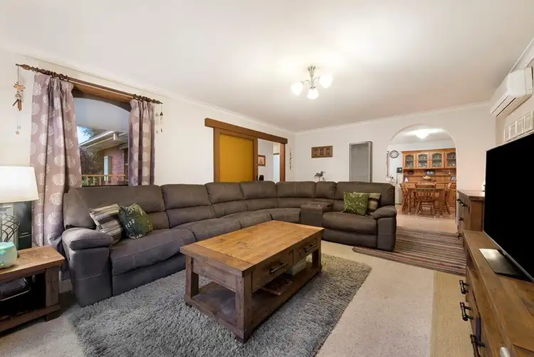 Second view of Homely house listing, 5 Kilara Place, Clarinda VIC 3169