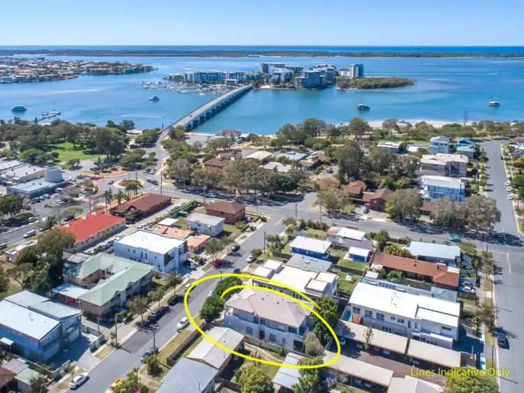 Main view of Homely house listing, 2/28 Milton Avenue, Paradise Point QLD 4216