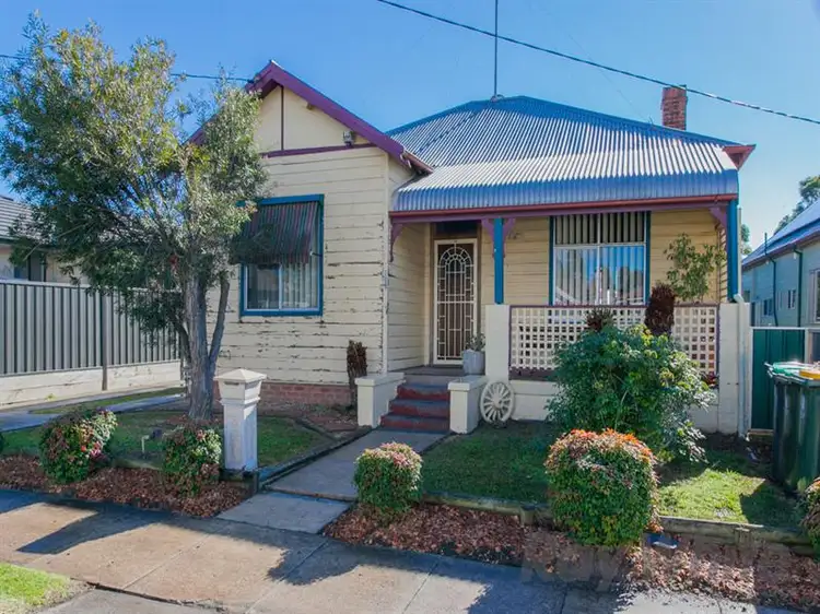 17 Platt Street, Waratah NSW 2298