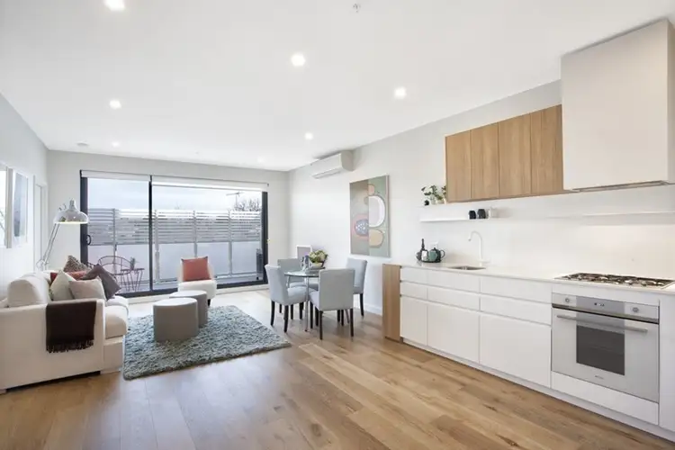 15/14-16 Maroona Road, Carnegie VIC 3163