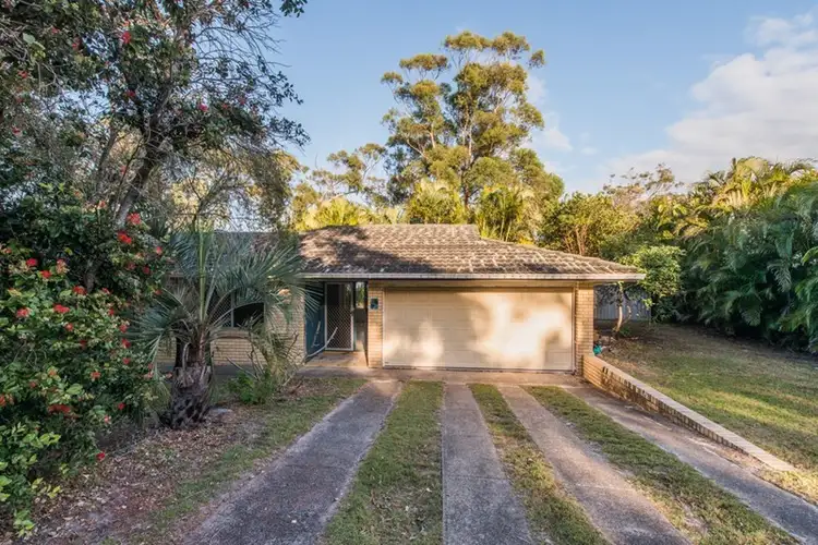 Second view of Homely house listing, 4 Illawong Crescent, Dunwich QLD 4183