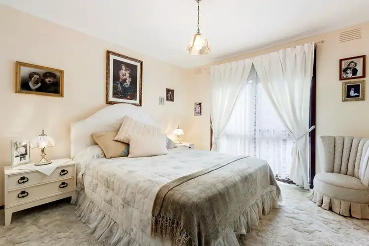 Sixth view of Homely house listing, 1 Mandorah Court, Oakleigh South VIC 3167