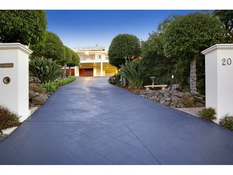 20 Ian Road, Mount Martha VIC 3934