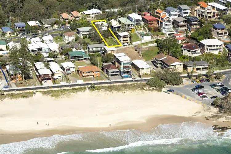 19 Woodgee Street, Currumbin QLD 4223