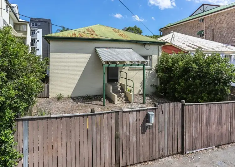 411 Sandgate Road, Albion QLD 4010