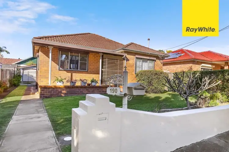 190 Bonds Road, Riverwood NSW 2210