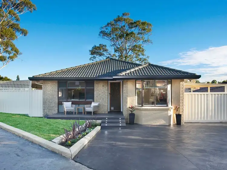 9/4 Amiens Close, Bossley Park NSW 2176
