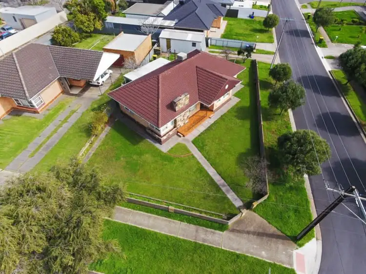 Second view of Homely house listing, 7 Hammond Road, Findon SA 5023