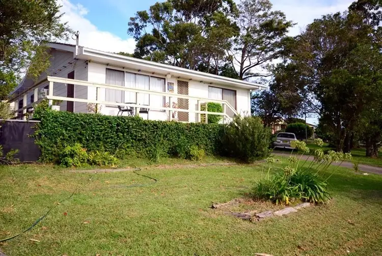 12 Ophir Street, Orient Point NSW 2540