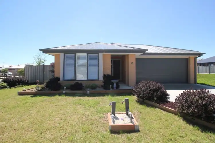 1 Mitre Court, Cowes VIC 3922