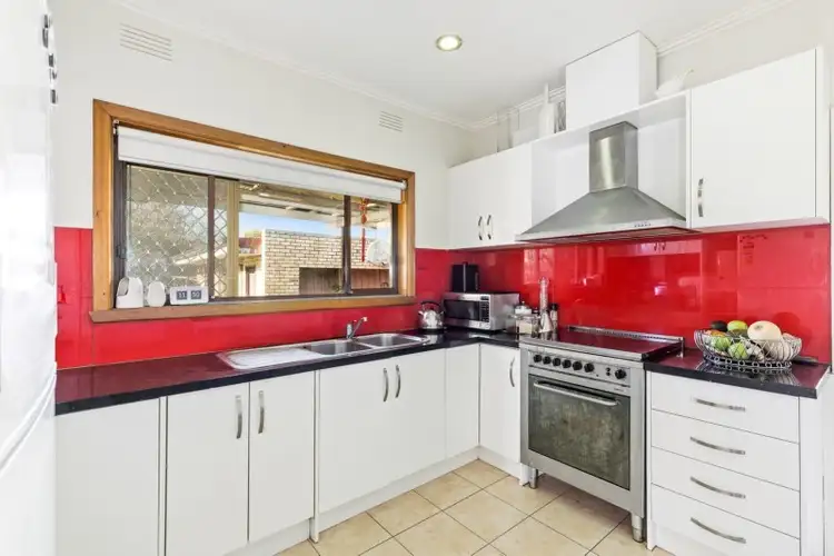 Fifth view of Homely house listing, 2 Oberon Avenue, Oakleigh East VIC 3166