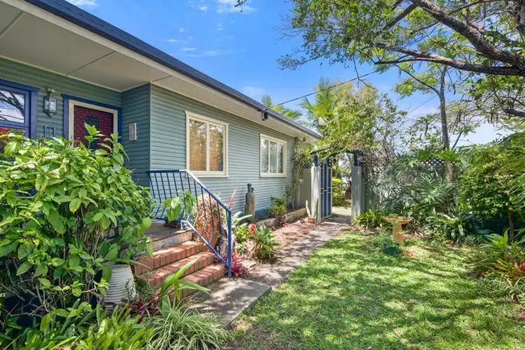 35 Leyte Avenue, Palm Beach QLD 4221