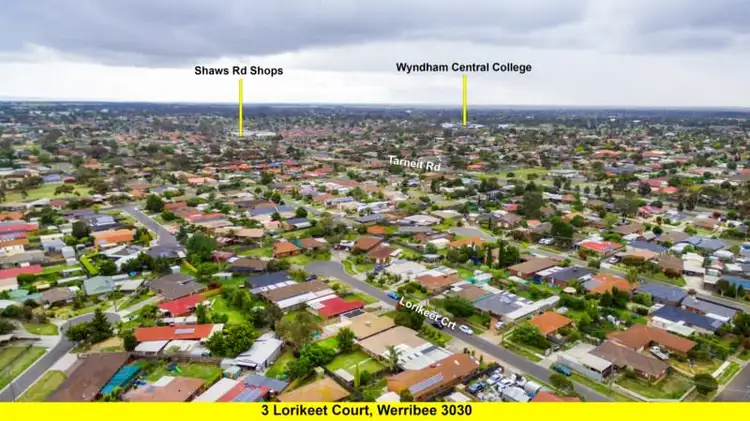 Second view of Homely house listing, 3 Lorikeet Court, Werribee VIC 3030