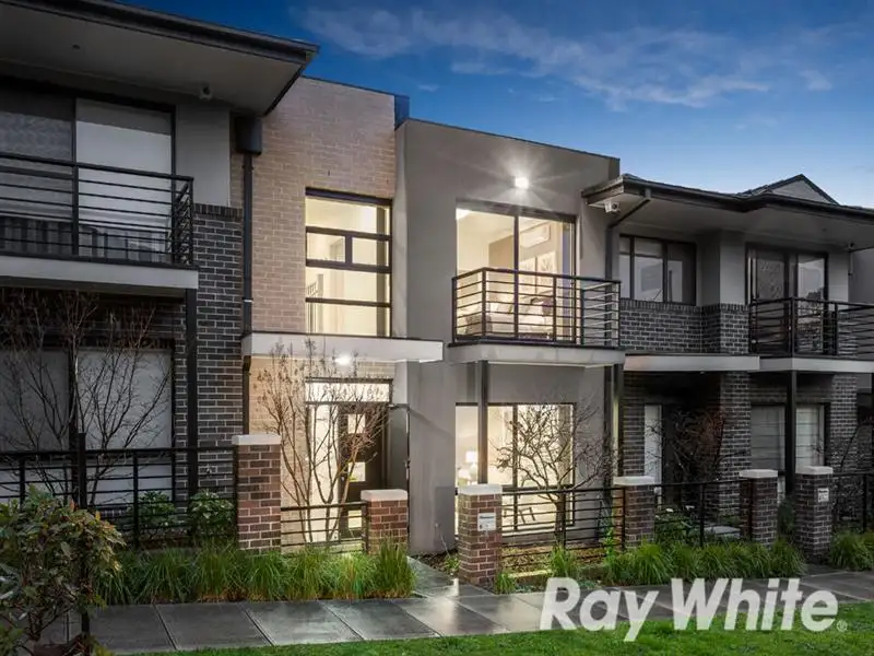 Main view of Homely townhouse listing, 6 Cascade Walk, Macleod VIC 3085