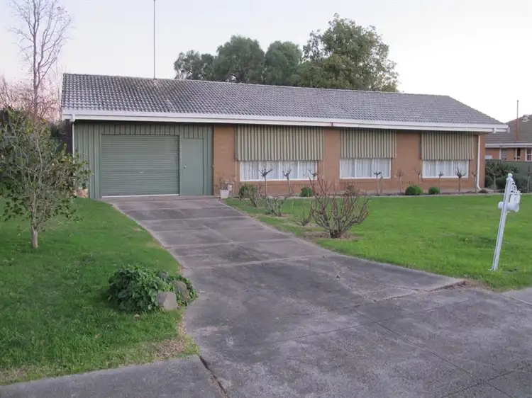6 Norma Avenue, Hamilton VIC 3300