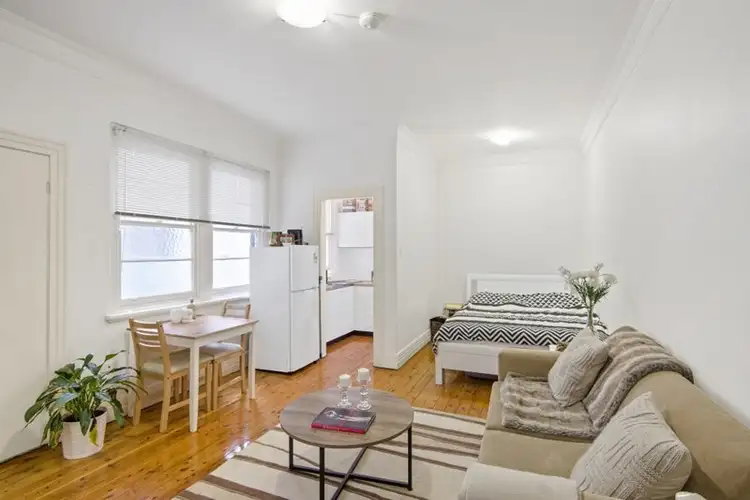 Main view of Homely studio listing, 31/3 Crick Avenue, Potts Point NSW 2011
