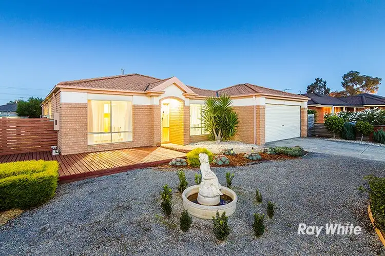 13 Middleham Close, Cranbourne West VIC 3977