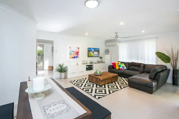 Second view of Homely house listing, 52 JERRYS Place, Thornlands QLD 4164